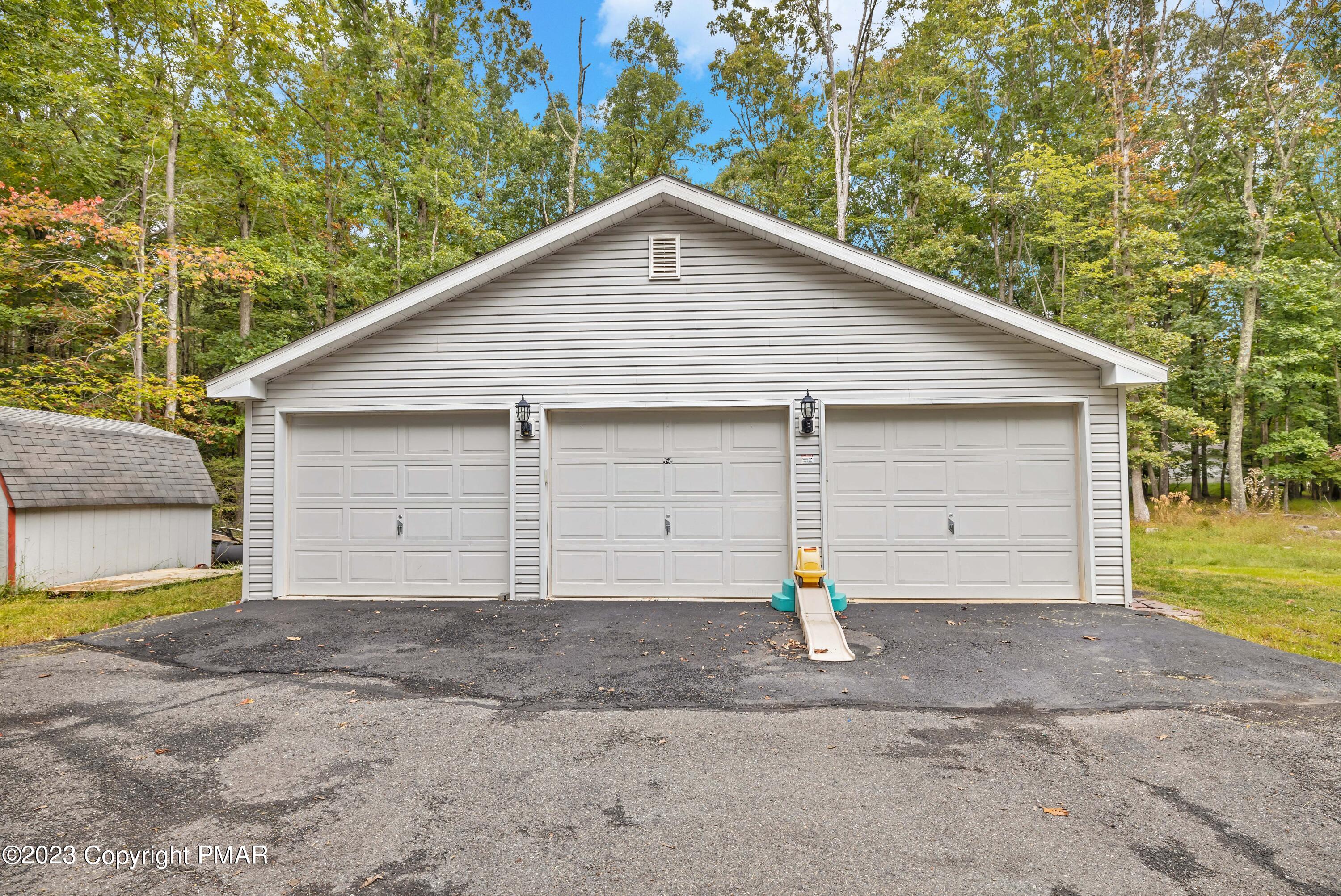 221 Powder Horn Road Henryville, PA 18332 - Photo 41 of 53 3 Car Detached Garage