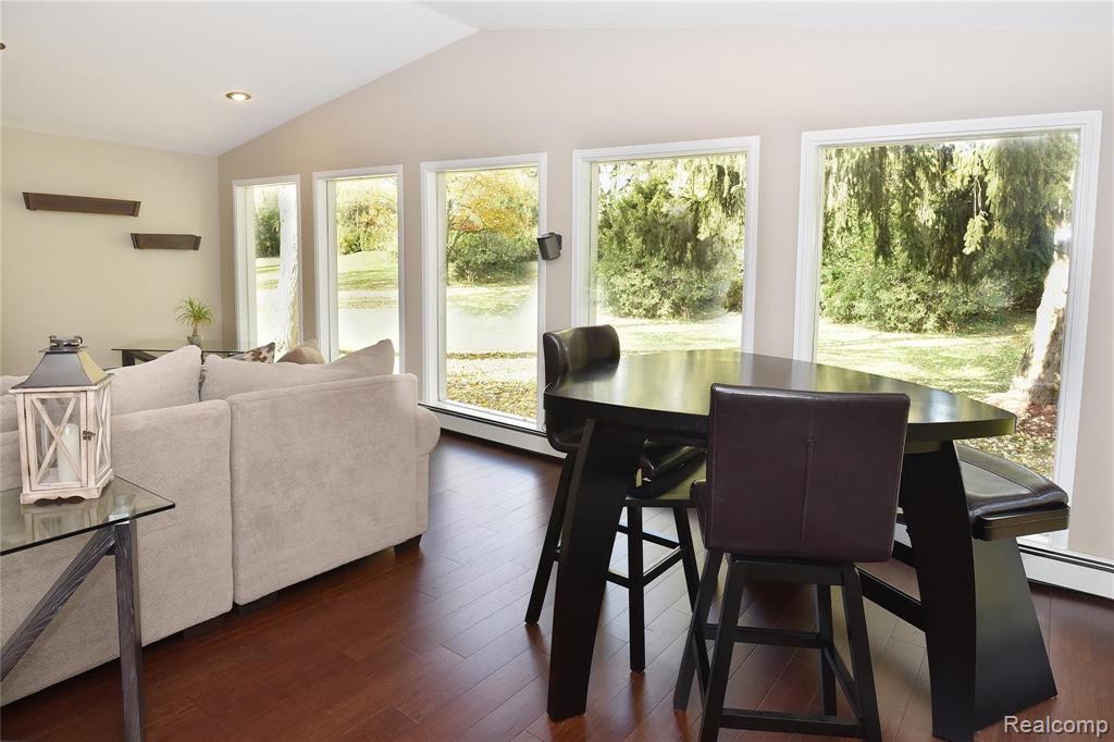 146 West Hickory Grove Road Bloomfield Hills, MI 48304 - Photo 7 of 27