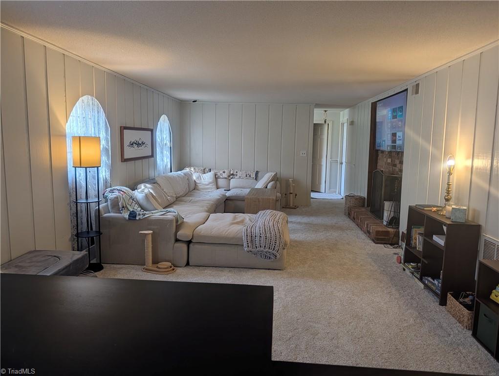 4661 Kinnamon Road Winston-Salem, NC 27103 - Photo 5 of 26