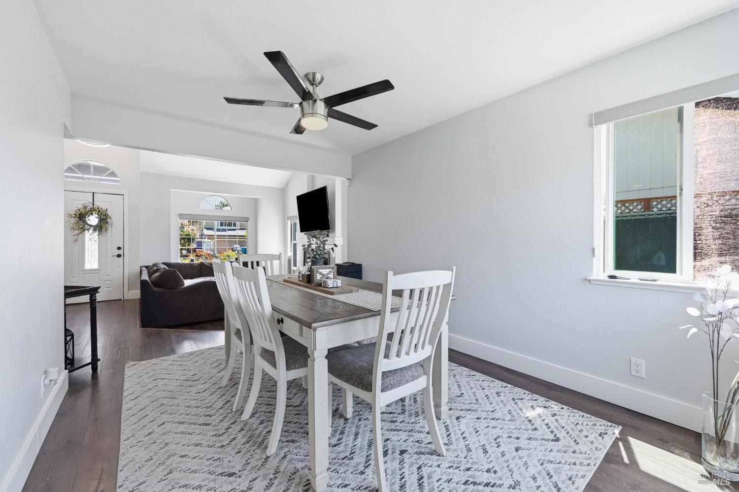 3547 Banyan Street Santa Rosa, CA 95403 - Photo 14 of 55 Gallery Image 14