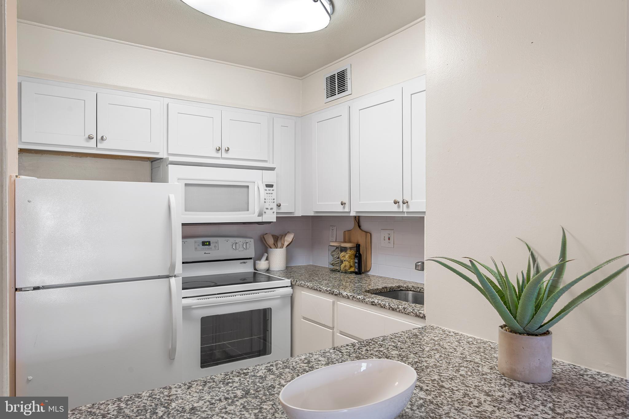 224 West Rittenhouse Square, Unit 217 Philadelphia, PA 19103 - Photo 8 of 27 Gallery Image 8
