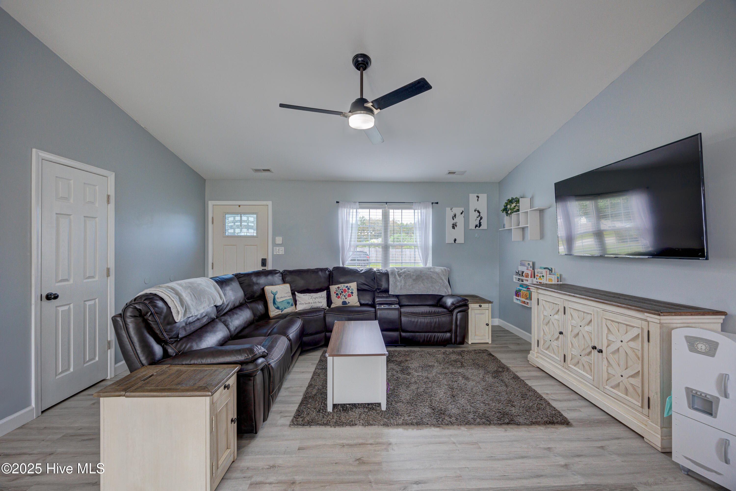 202 Buff Court Jacksonville, NC 28540 - Photo 10 of 39 202BuffCourt(29)