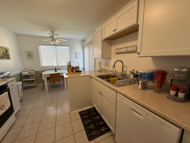 310 Oak Meadow Court, Unit D2 Schaumburg, IL 60193 - Photo 4 of 19