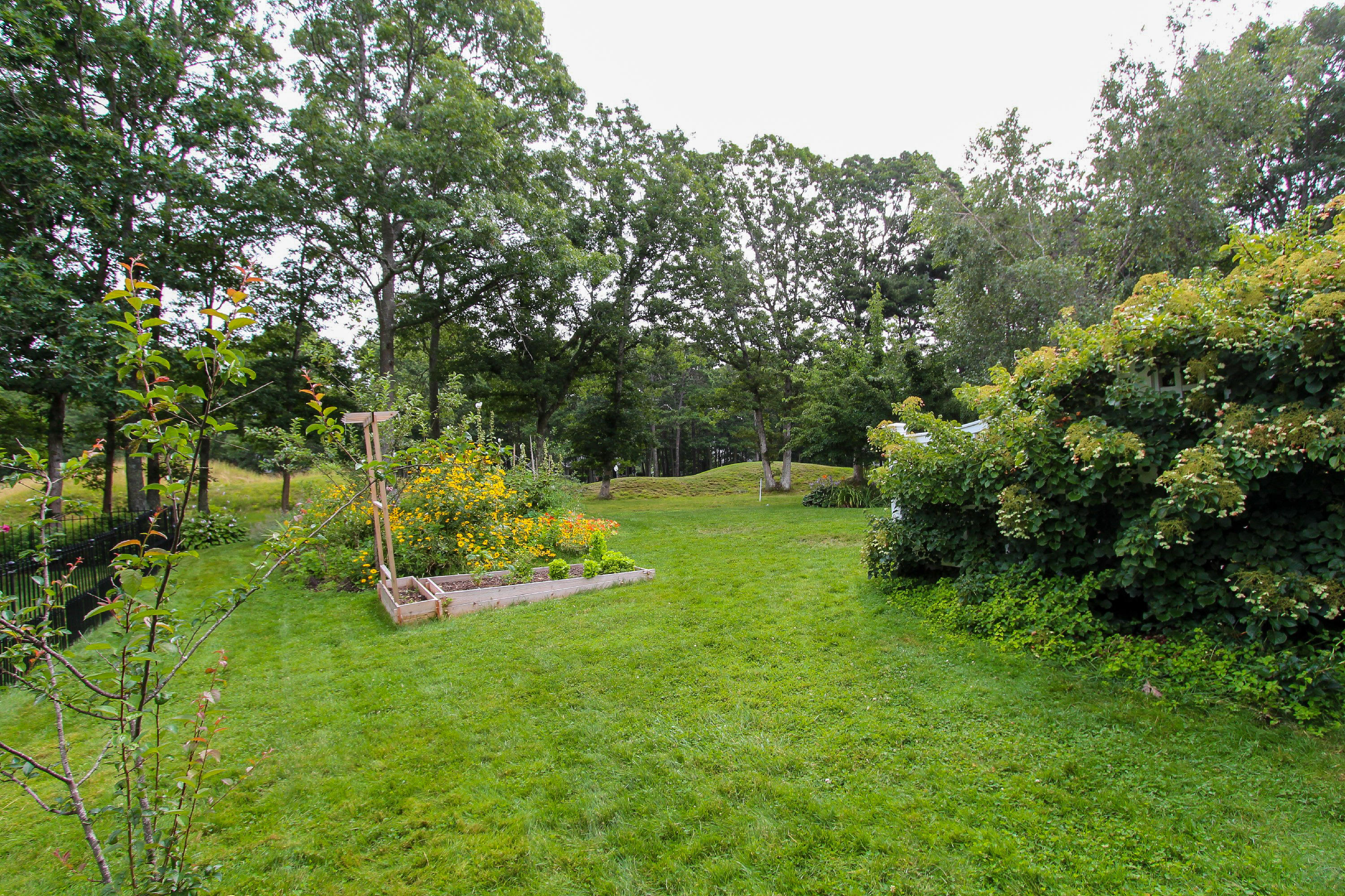 16 Sarah Lawrence Road Sandwich, MA 02563 - Photo 41 of 44 Gardens too!