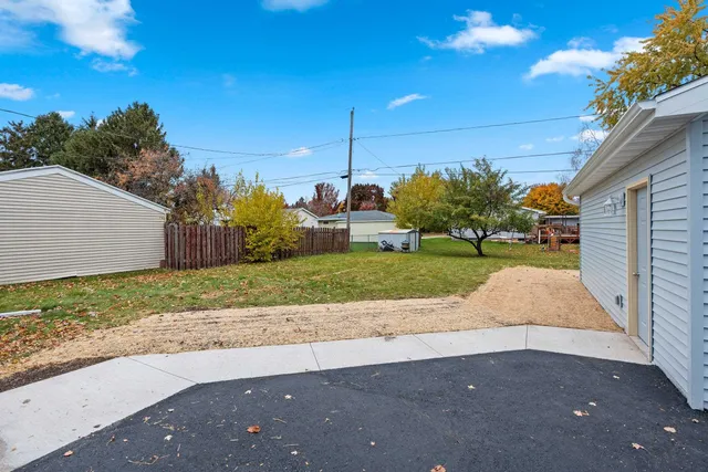 $312,000 | 1322 West 5th Avenue, Oshkosh, WI 54902