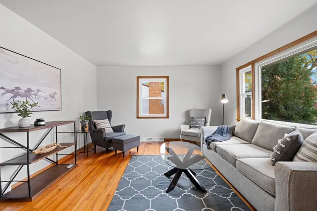 $312,000 | 1322 West 5th Avenue, Oshkosh, WI 54902