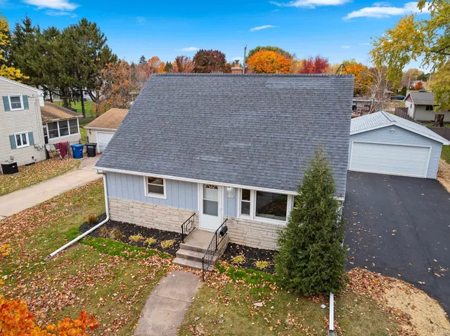 $312,000 | 1322 West 5th Avenue, Oshkosh, WI 54902