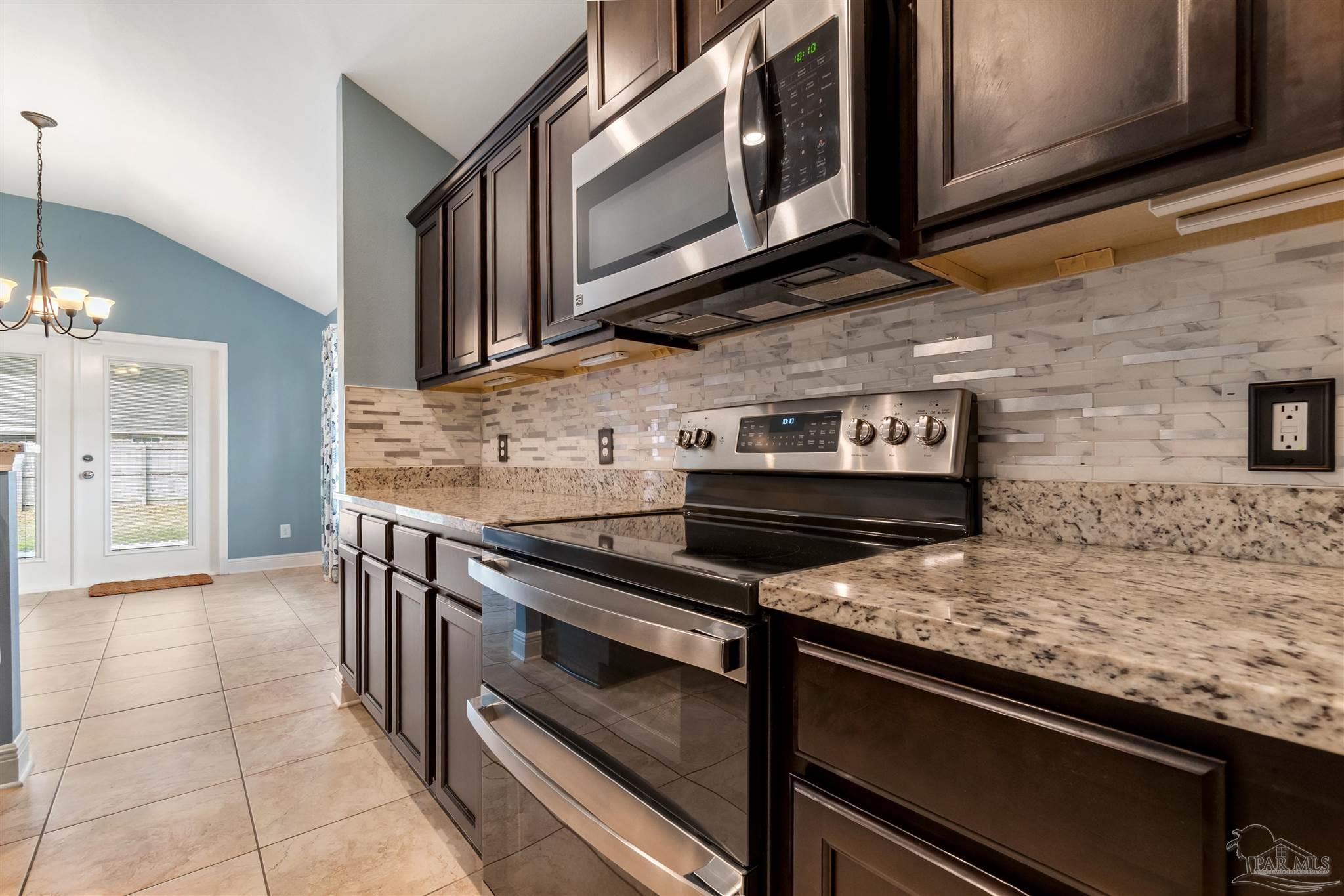 7389 Farmers Road Pensacola, FL 32526 - Photo 13 of 53