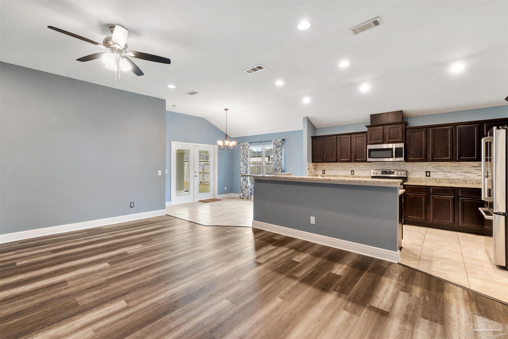 7389 Farmers Road Pensacola, FL 32526 - Photo 7 of 53