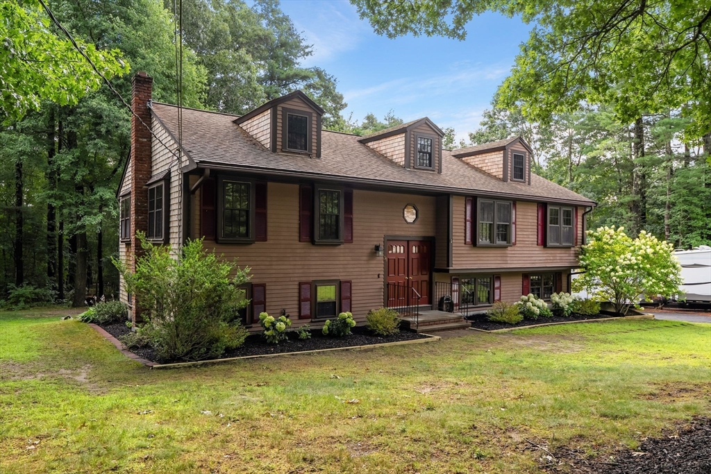 35 Lowell Road Pembroke, MA 02359 - Photo 1 of 42 Gallery Image 1