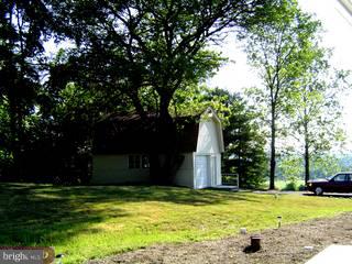 605 Point Road Wernersville, PA 19565 - Photo 6 of 6 Gallery Image 6