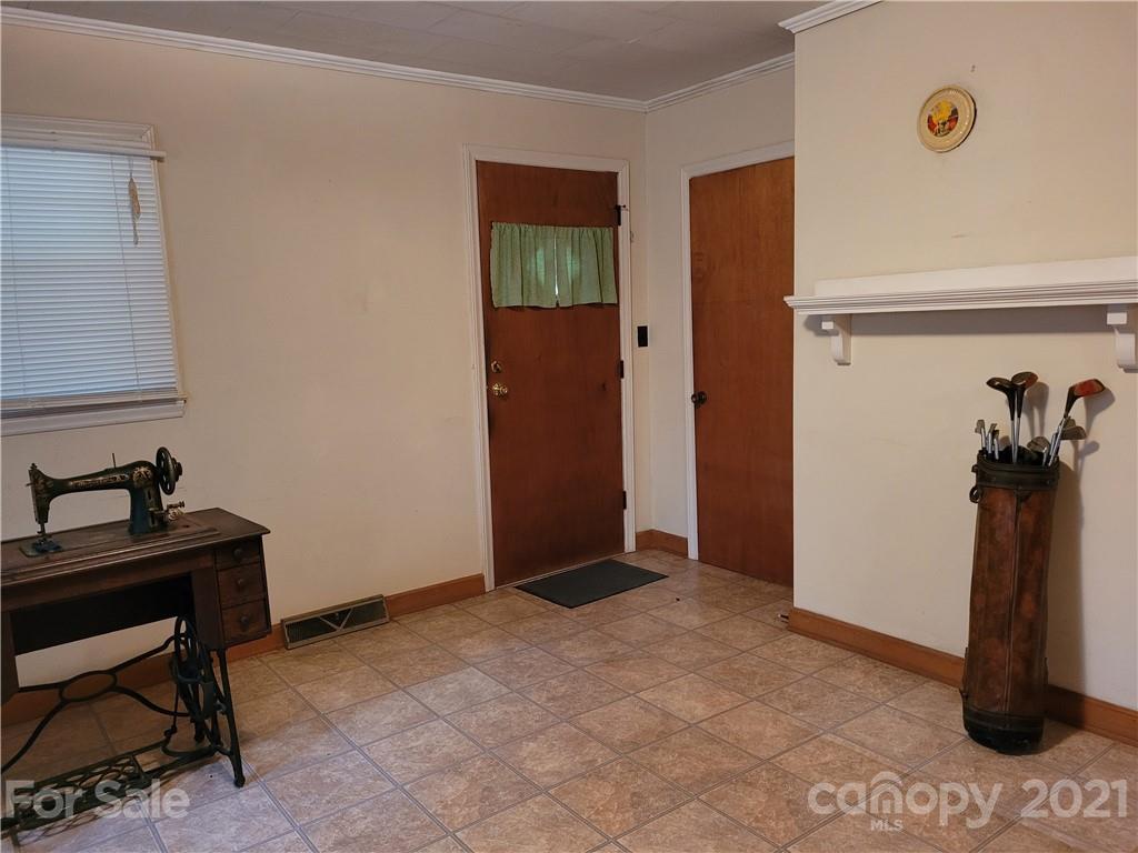 511 Flynn Road Rutherfordton, NC 28139 - Photo 11 of 32 a view of a workspace