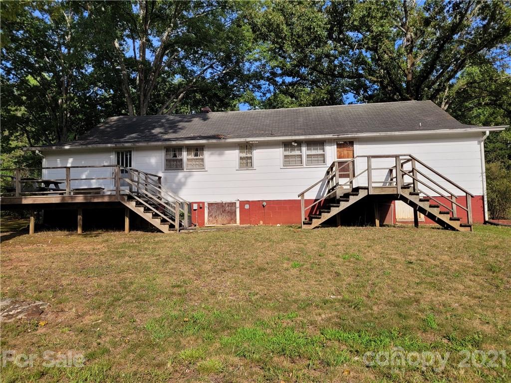 511 Flynn Road Rutherfordton, NC 28139 - Photo 25 of 32 front view of a house with a big yard