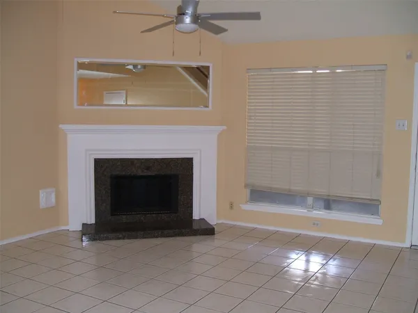 $2,200 | 8978 Dawnridge Drive, Houston, TX 77071