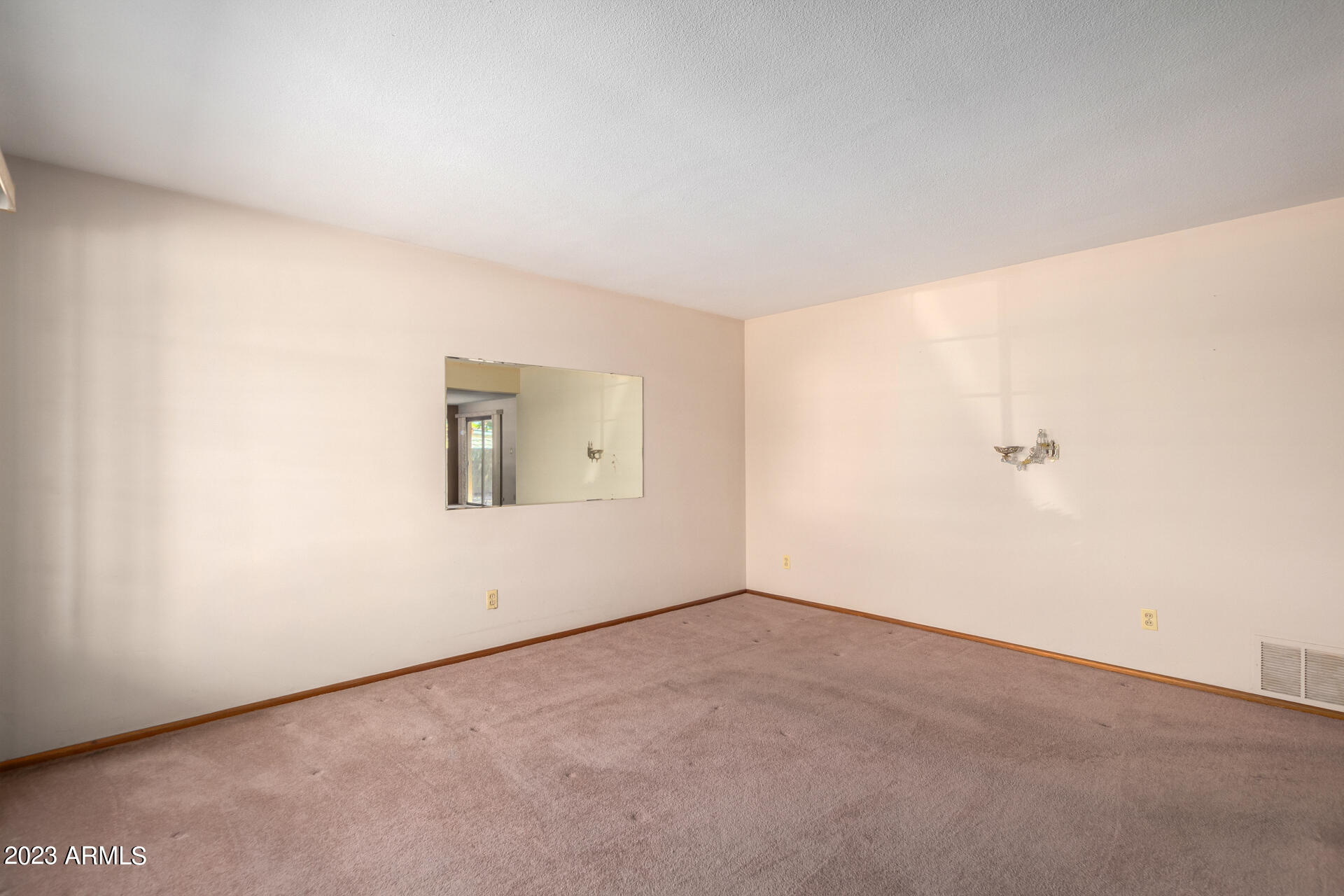 3815 West Lamar Road Phoenix, AZ 85019 - Photo 10 of 39 3815 W Lamar