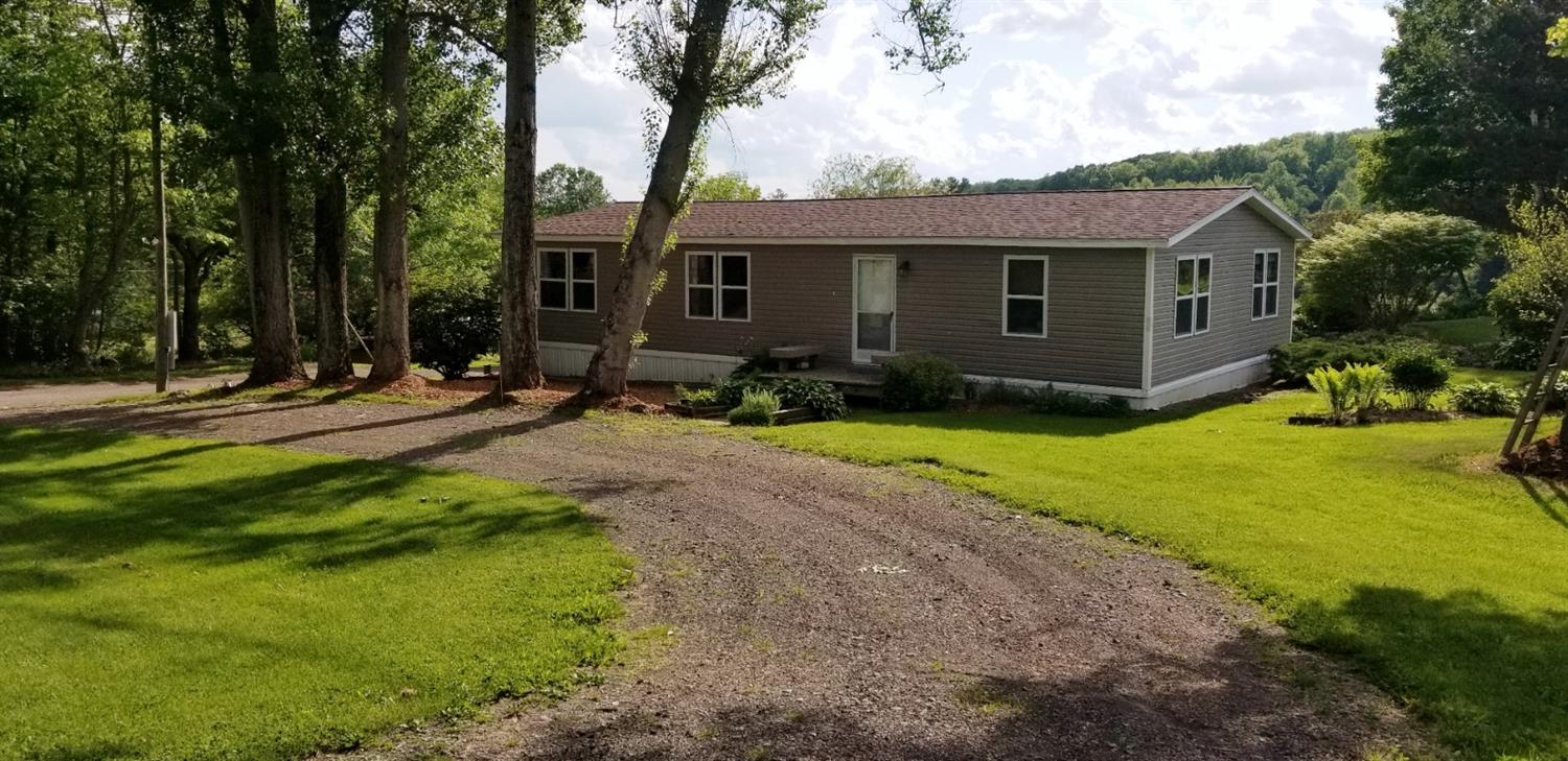 Semi circular drive out front!