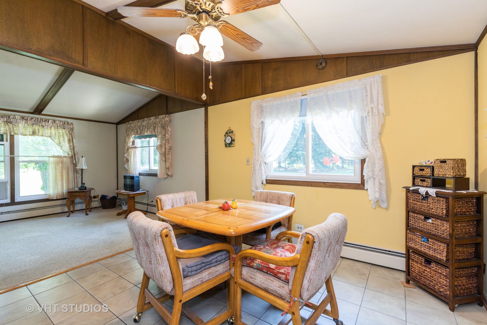 1210 Berwyn Street Spring Grove, IL 60081 - Photo 10 of 26