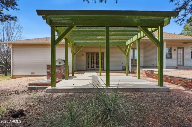 an outdoor space with mountain view