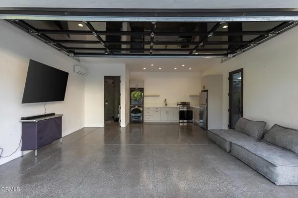 $14,995 | 620 Houseman Street, La Canada Flintridge, CA 91011