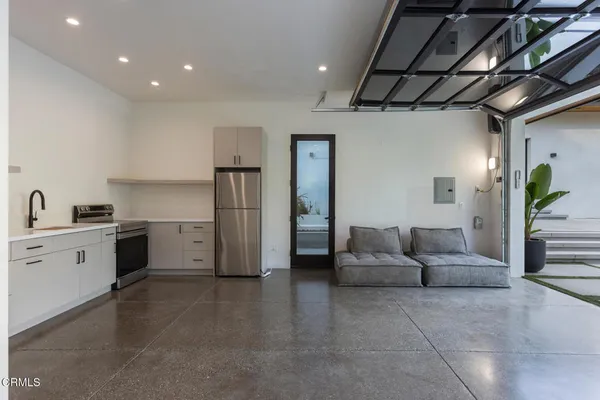 $14,995 | 620 Houseman Street, La Canada Flintridge, CA 91011
