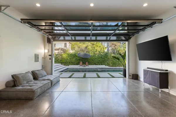 $14,995 | 620 Houseman Street, La Canada Flintridge, CA 91011