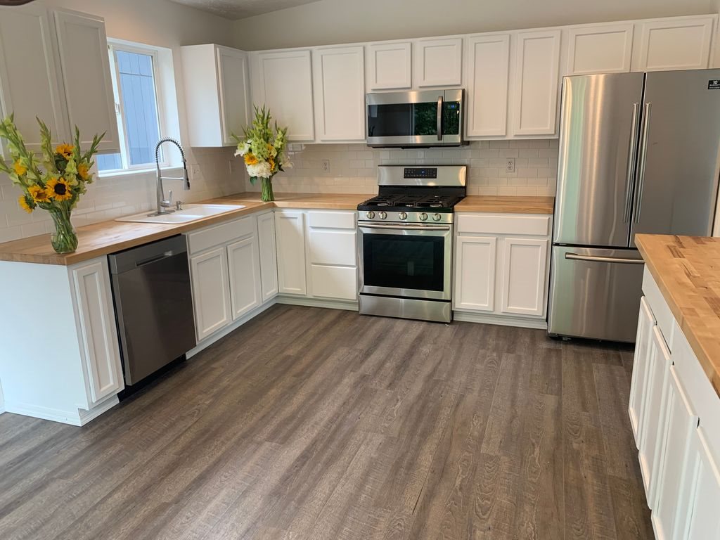 909 South Oberlin Road Spokane Valley, WA 99206 - Photo 3 of 18