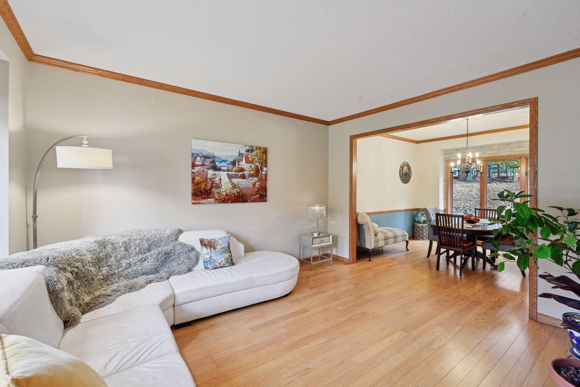 6221 Mallory Lane Eden Prairie, MN 55346 - Photo 11 of 48