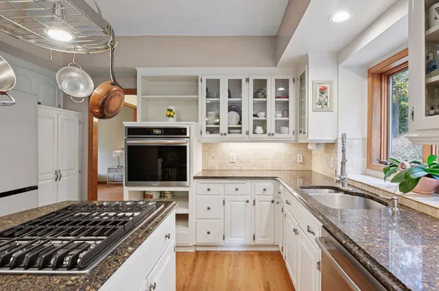 $669,900 | 6221 Mallory Lane, Eden Prairie, MN 55346