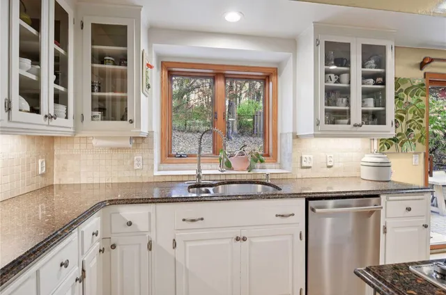 $669,900 | 6221 Mallory Lane, Eden Prairie, MN 55346