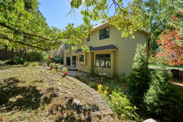 $669,900 | 6221 Mallory Lane, Eden Prairie, MN 55346