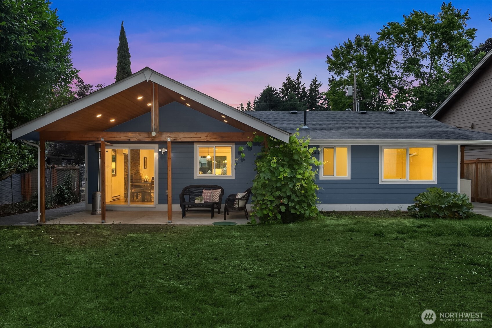 2205 Northeast 28th Street Renton, WA 98056 - Photo 4 of 33 Gallery Image 4
