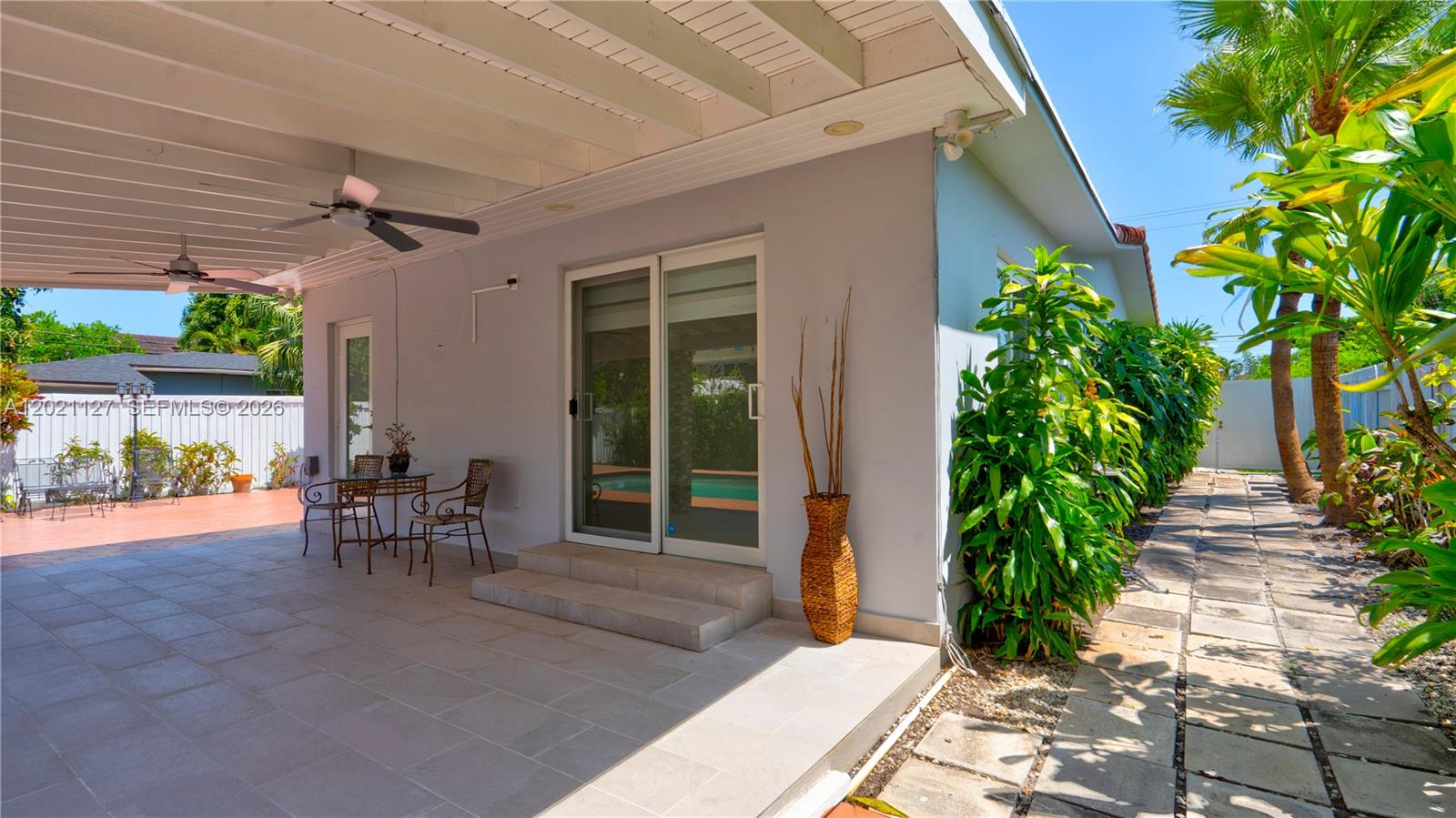 3611 Southwest 23rd Street Miami, FL 33145 - Photo 34 of 56 3613 - terrace