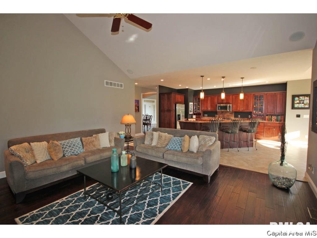 4505 Turtle Bay Springfield, IL 62711 - Photo 4 of 35