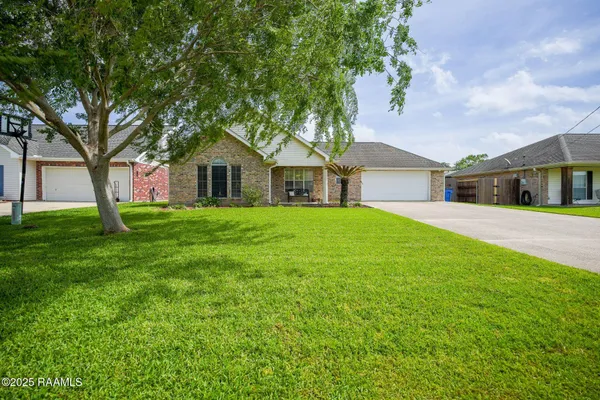 $240,000 | 1308 Arbor Circle, Morgan City, LA 70380