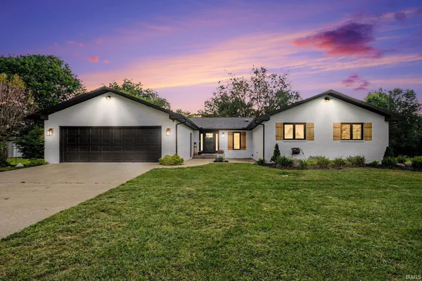 $560,000 | 19964 County Road 18, Goshen, IN 46528