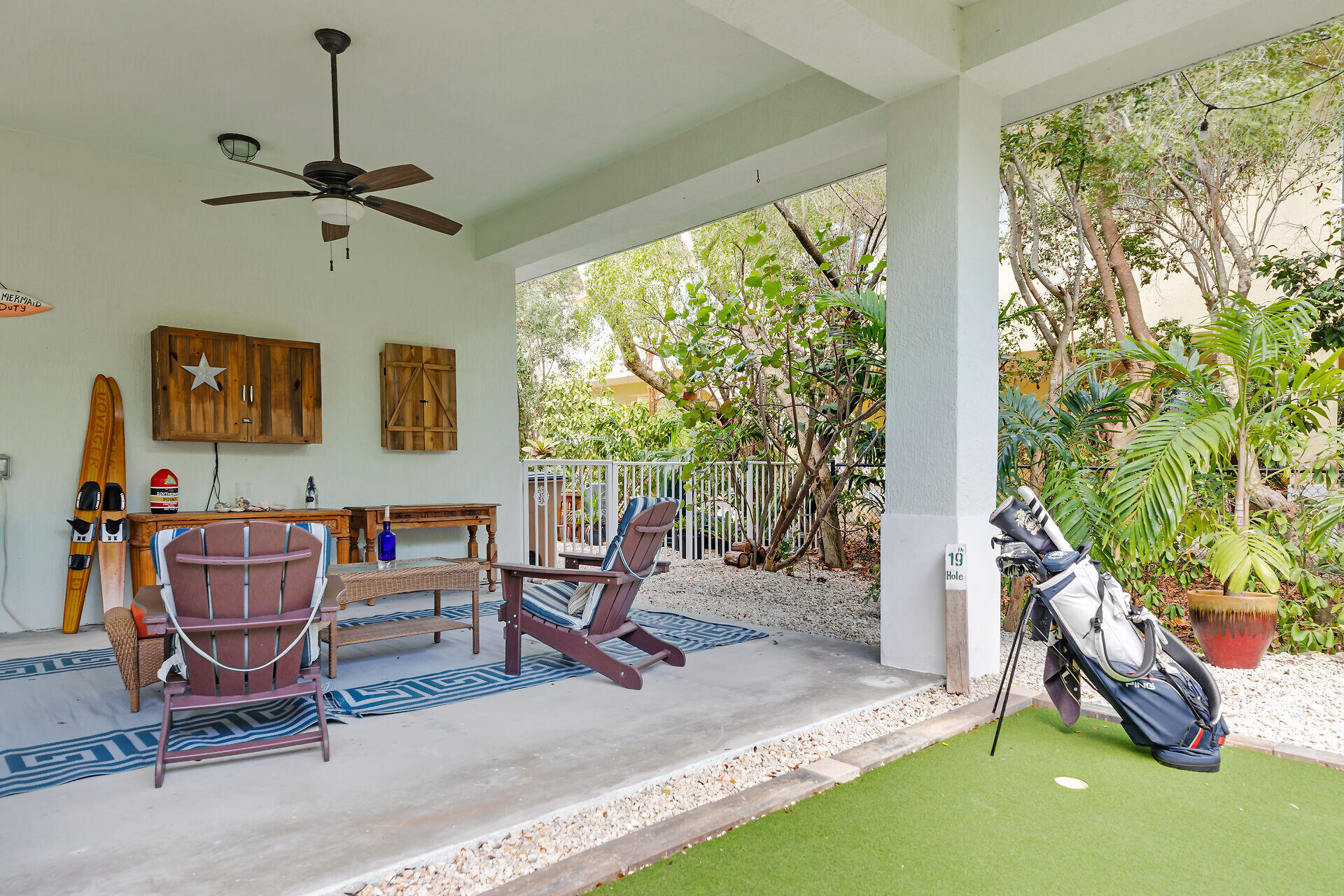 1019 Snapper Lane Key Largo, FL 33037 - Photo 43 of 49 a living room with patio furniture