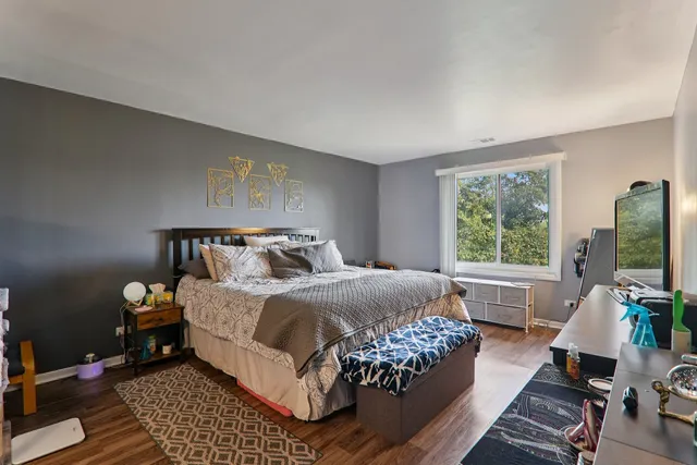 $240,000 | 801 79th Street, Unit 405, Darien, IL 60561