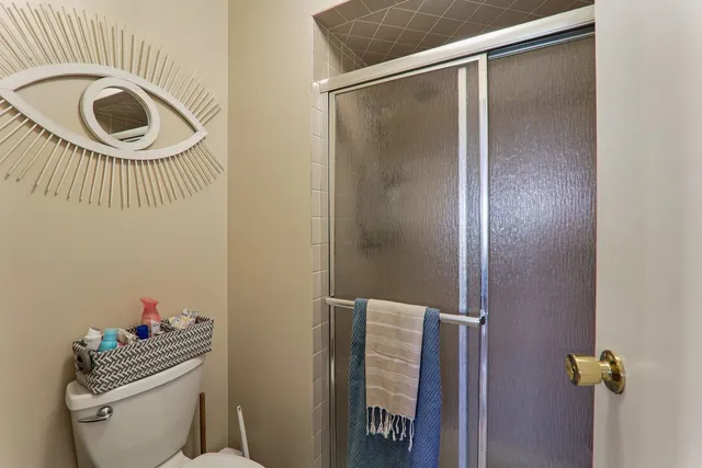 $240,000 | 801 79th Street, Unit 405, Darien, IL 60561