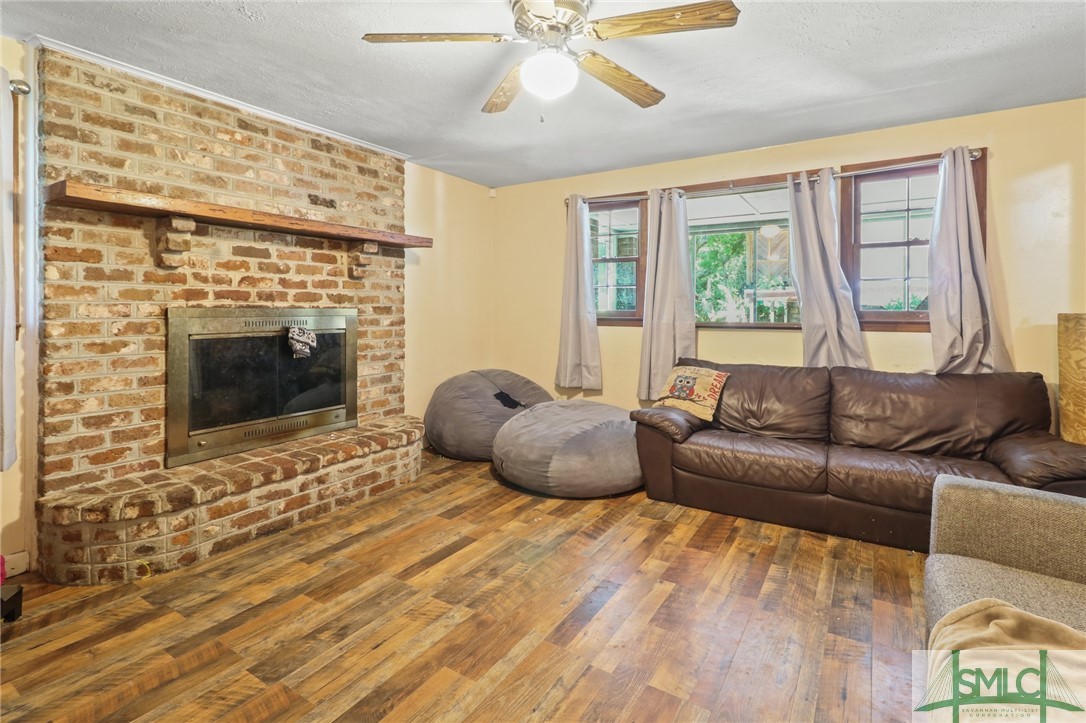 5607 La Roche Avenue Savannah, GA 31406 - Photo 11 of 30