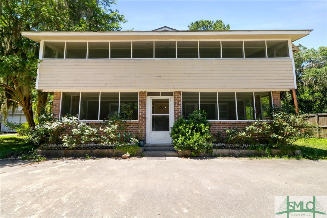 5607 La Roche Avenue Savannah, GA 31406 - Photo 2 of 30