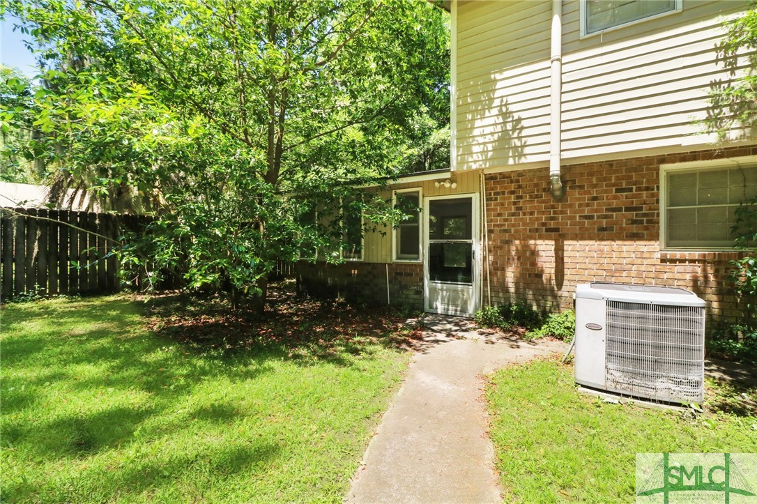 5607 La Roche Avenue Savannah, GA 31406 - Photo 7 of 30