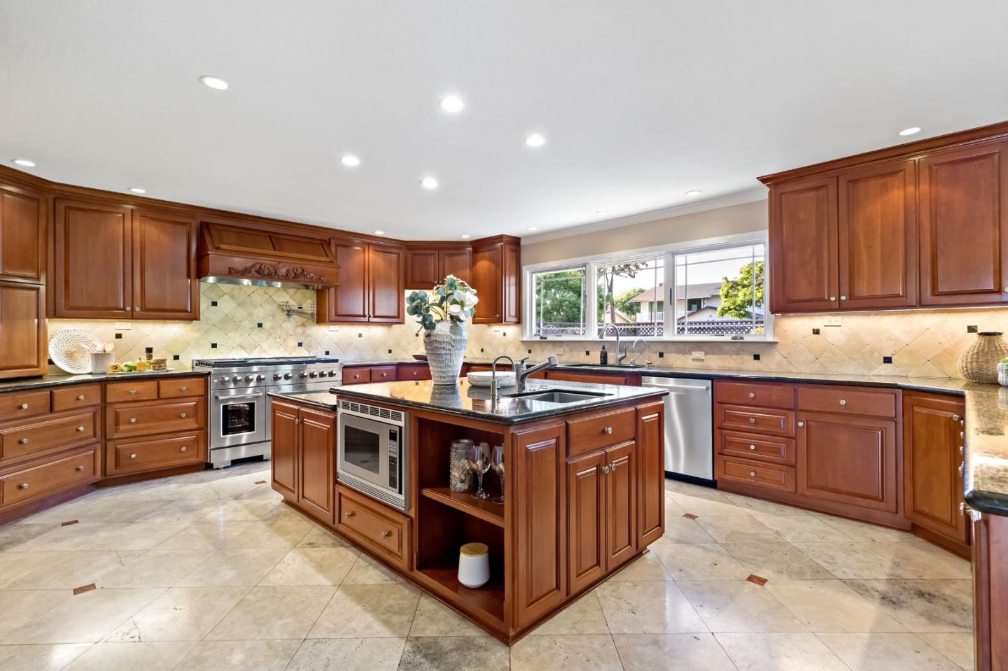 945 Reed Avenue Sunnyvale, CA 94086 - Photo 11 of 69