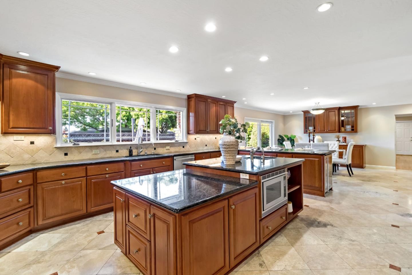 945 Reed Avenue Sunnyvale, CA 94086 - Photo 13 of 69