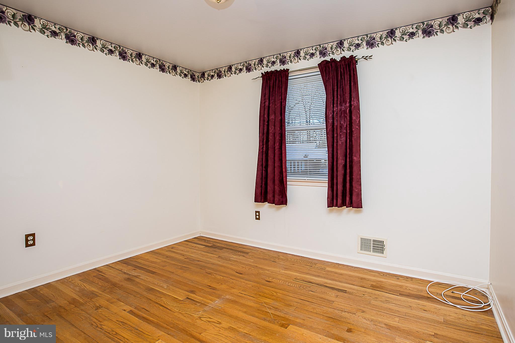 6210 Roblynn Road Laurel, MD 20707 - Photo 19 of 29 4th Bedroom