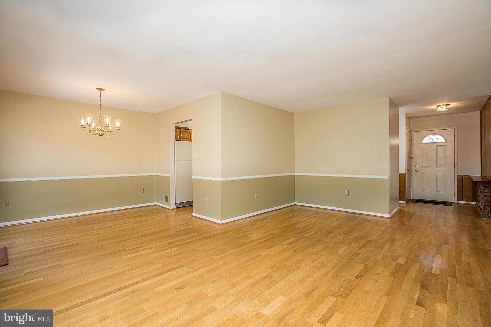 6210 Roblynn Road Laurel, MD 20707 - Photo 5 of 29 Living Room/Dining Room