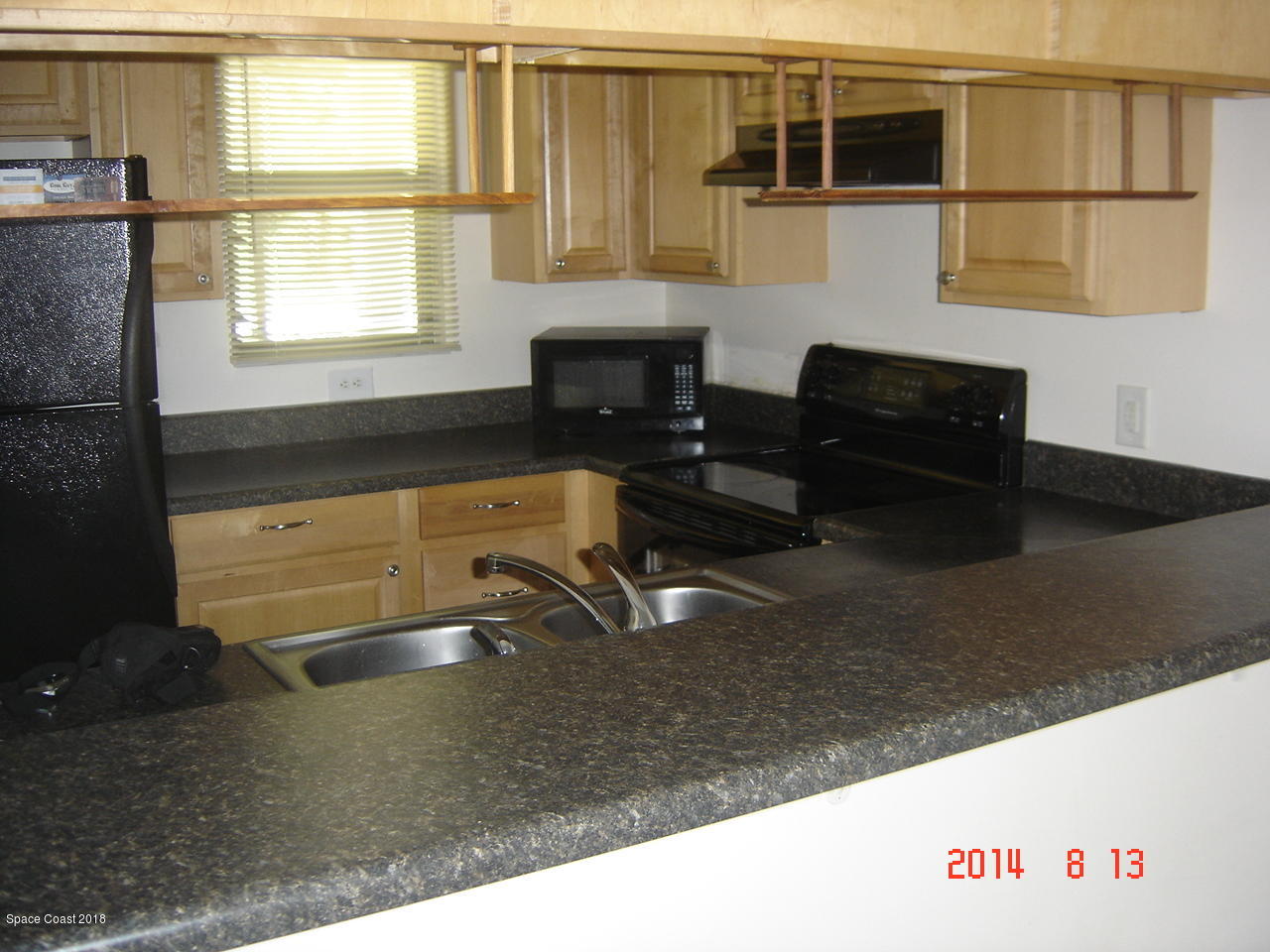 4593 Moon Road 004