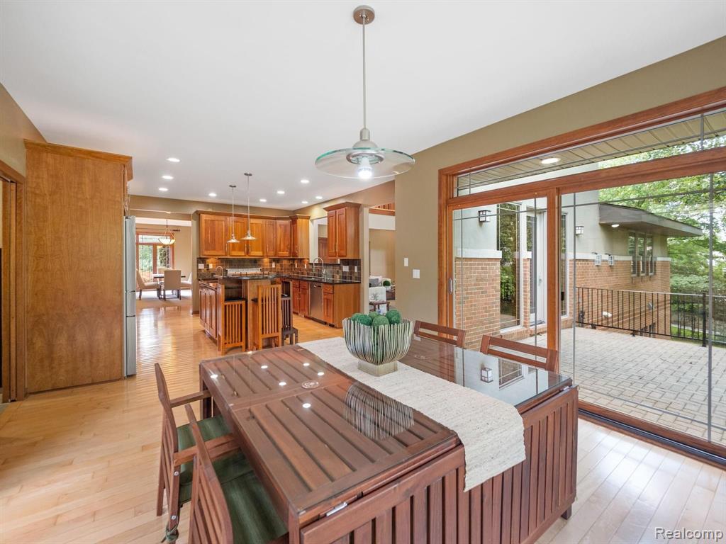 34600 Quaker Valley Road Farmington Hills, MI 48331 - Photo 13 of 41