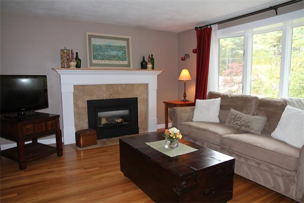12 Eastgate Road Billerica, MA 01821 - Photo 3 of 22