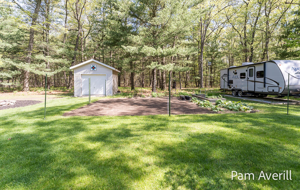 3754 MacArthur Road Muskegon, MI 49442 - Photo 12 of 73 3754MacArthurSt-12LoRes