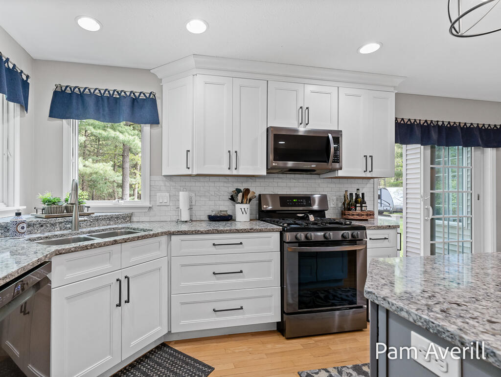 3754 MacArthur Road Muskegon, MI 49442 - Photo 44 of 73 3754MacArthurSt-44LoRes
